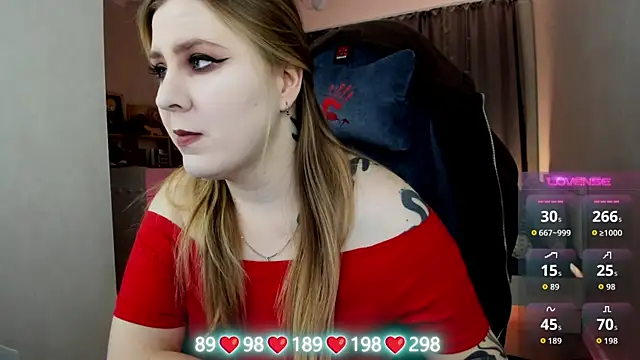 Snapshot of Olivia_Munk chatting on December 19, 2025, 4:27 am Olivia Munk online show from December 19, 2025, 4:27 am