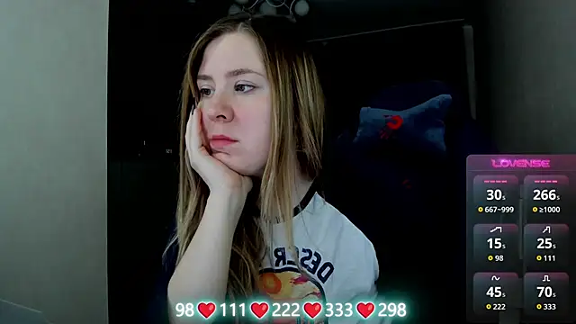 Snapshot of Olivia_Munk chatting on February 18, 2026, 6:00 am Olivia Munk online show from February 18, 2026, 6:00 am