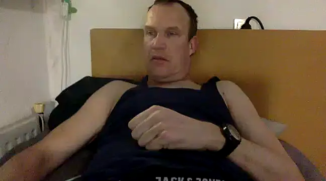 Snapshot of dlvis12 chatting on March 18, 2025, 7:44 pm dlvis12 online show from March 18, 2025, 7:44 pm