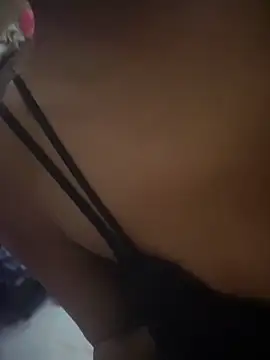 Snapshot of PARI_Hun chatting on February 5, 2026, 8:04 pm PARI Hun online show from February 5, 2026, 8:04 pm