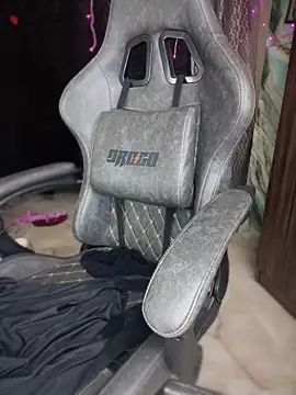 Snapshot of PARI_Hun chatting on February 5, 2025, 1:58 am PARI Hun online show from February 5, 2025, 1:58 am