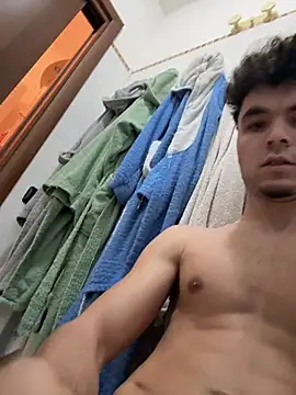 giovanni5281 online show from February 24, 2026, 8:04 am