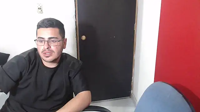 Snapshot of luxury_sex_17 chatting on March 10, 2025, 11:27 pm luxury sex 17 online show from March 10, 2025, 11:27 pm