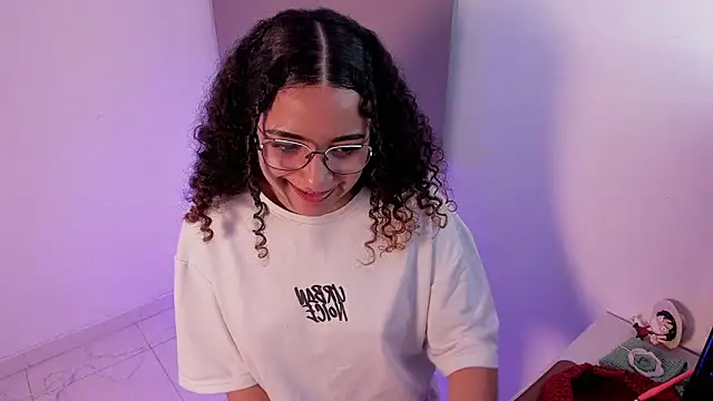 Snapshot of DAHLIA_BROWNIE chatting on March 13, 2025, 4:49 am DAHLIA BROWNIE online show from March 13, 2025, 4:49 am