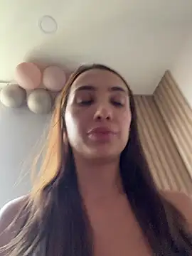 AnnaCastillo  online show from April 10, 2026, 8:49 pm