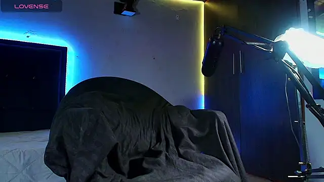 Snapshot of kuzzcoo chatting on March 16, 2026, 11:40 pm kuzzcoo online show from March 16, 2026, 11:40 pm