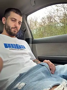 ElChapoGuzman95 online show from April 15, 2026, 7:36 am