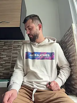 ElChapoGuzman95 online show from November 28, 2025, 7:08 am