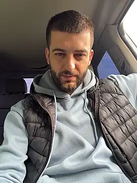 ElChapoGuzman95 online show from April 16, 2026, 6:58 am