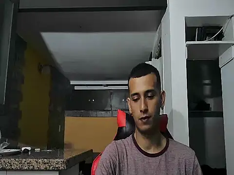 Snapshot of talktome4 chatting on February 25, 2026, 1:28 am talktome4 online show from February 25, 2026, 1:28 am