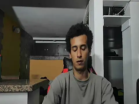 Snapshot of talktome4 chatting on February 13, 2026, 2:44 am talktome4 online show from February 13, 2026, 2:44 am