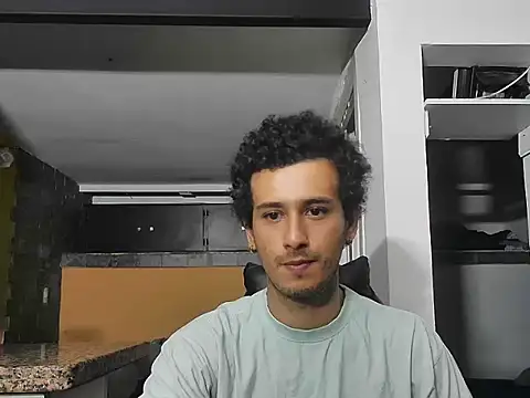 Snapshot of talktome4 chatting on February 7, 2026, 1:35 am talktome4 online show from February 7, 2026, 1:35 am