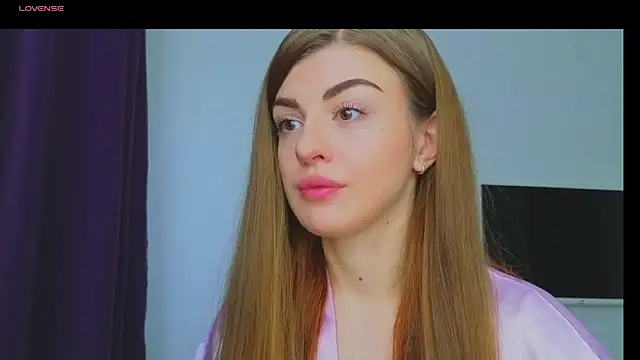  comefeelme  online show from March 21, 2025, 5:32 am