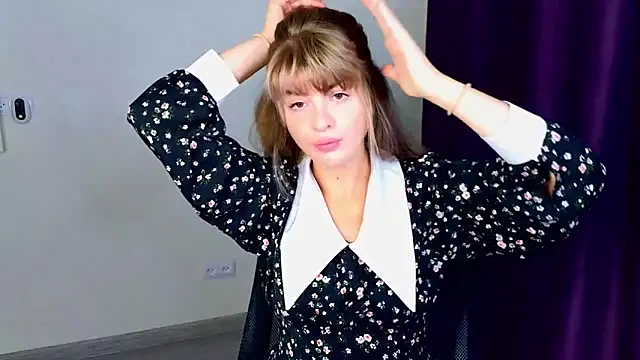  comefeelme  online show from October 17, 2025, 3:10 am