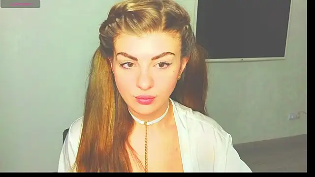  comefeelme  online show from March 5, 2025, 2:25 am