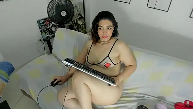 THOMPSON CRISTAL online show from March 21, 2025, 7:13 pm