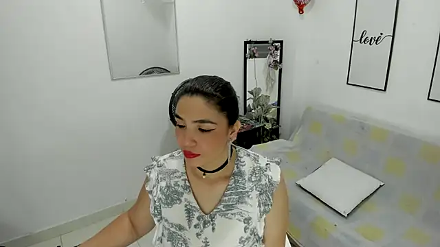 THOMPSON CRISTAL online show from March 13, 2025, 12:56 pm