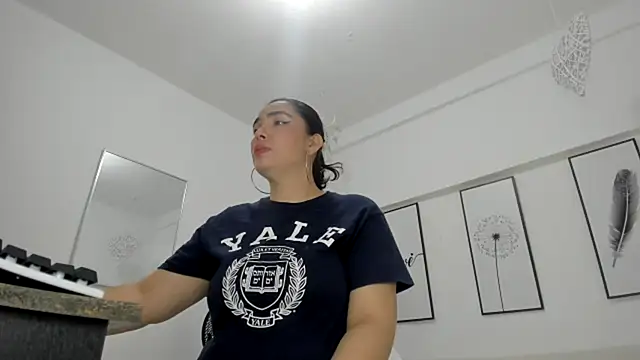 THOMPSON CRISTAL online show from March 19, 2025, 12:56 pm