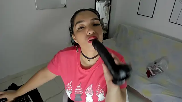 THOMPSON CRISTAL online show from March 17, 2025, 12:46 pm