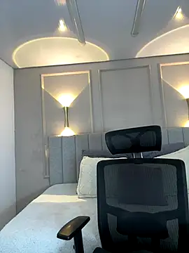 Snapshot of Miss_blue69 chatting on November 11, 2025, 1:44 am Miss blue69 online show from November 11, 2025, 1:44 am