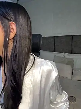 Miss blue69 online show from April 17, 2026, 1:52 am