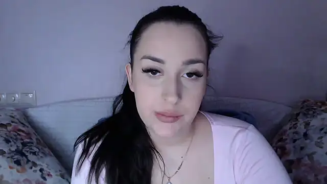Snapshot of vitalina_freedom chatting on December 15, 2025, 12:22 pm vitalina freedom online show from December 15, 2025, 12:22 pm