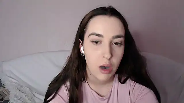 Snapshot of vitalina_freedom chatting on March 22, 2025, 2:14 pm vitalina freedom online show from March 22, 2025, 2:14 pm