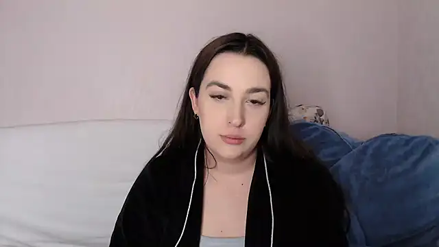 Snapshot of vitalina_freedom chatting on March 13, 2025, 12:35 pm vitalina freedom online show from March 13, 2025, 12:35 pm