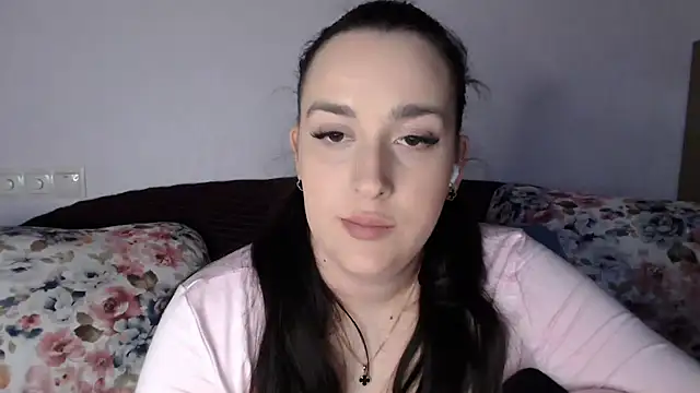 Snapshot of vitalina_freedom chatting on December 5, 2025, 12:15 pm vitalina freedom online show from December 5, 2025, 12:15 pm