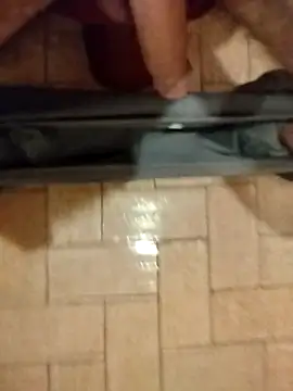 Snapshot of Neria chatting on December 3, 2025, 5:34 pm Neria online show from December 3, 2025, 5:34 pm