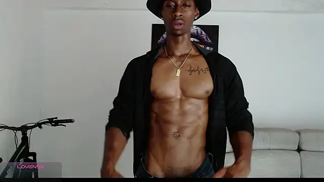 Snapshot of drake_brwon_23 chatting on May 6, 2026, 9:02 am drake brwon 23 online show from May 6, 2026, 9:02 am