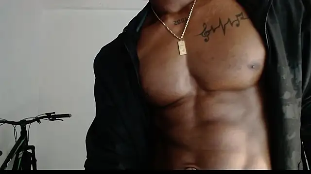 Snapshot of drake_brwon_23 chatting on May 2, 2026, 1:44 am drake brwon 23 online show from May 2, 2026, 1:44 am