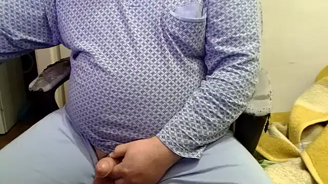 Snapshot of tipko123 chatting on October 26, 2025, 7:36 pm tipko123 online show from October 26, 2025, 7:36 pm