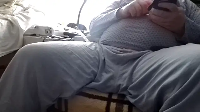 Snapshot of tipko123 chatting on March 1, 2026, 7:58 pm tipko123 online show from March 1, 2026, 7:58 pm