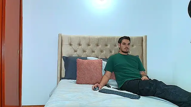 Snapshot of Rose_dom chatting on January 22, 2025, 1:20 am Rose dom online show from January 22, 2025, 1:20 am