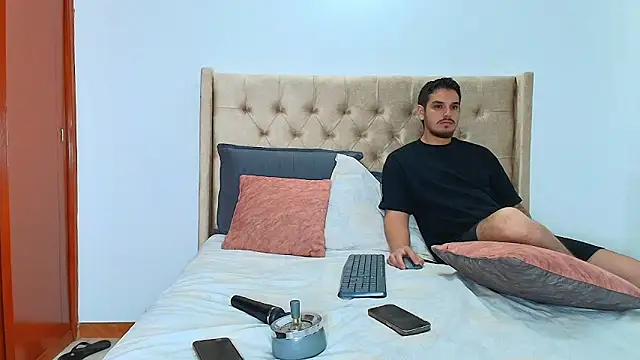 Snapshot of Rose_dom chatting on January 19, 2025, 11:10 pm Rose dom online show from January 19, 2025, 11:10 pm