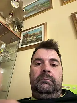 Snapshot of h4cAlex chatting on November 13, 2025, 6:01 pm h4cAlex online show from November 13, 2025, 6:01 pm