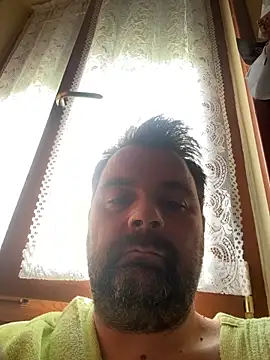 Snapshot of h4cAlex chatting on April 10, 2026, 2:35 pm h4cAlex online show from April 10, 2026, 2:35 pm