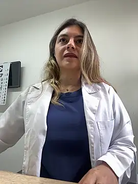 alicee16 online show from January 6, 2026, 3:27 pm