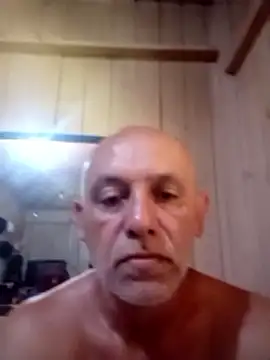 Raquelluciano online show from February 2, 2026, 4:39 pm