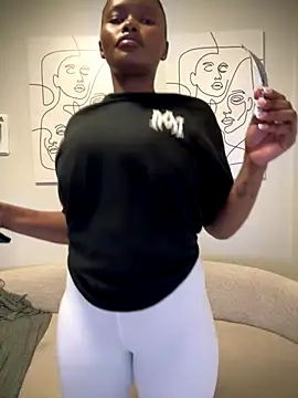 Neelo-Smith online show from October 7, 2025, 8:43 pm