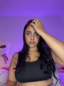 Alicia Ruiz online show from September 23, 2025, 5:42 pm