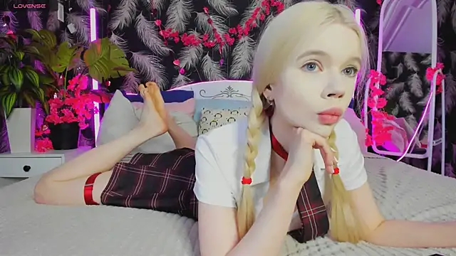 Snapshot of Lollita_Lewis chatting on December 15, 2025, 8:36 pm Lollita Lewis online show from December 15, 2025, 8:36 pm