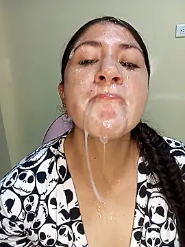 nammy  dirtyhott online show from October 29, 2025, 3:11 pm