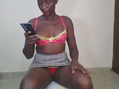 Snapshot of SilentQueen93 chatting on September 18, 2025, 1:58 pm SilentQueen93 online show from September 18, 2025, 1:58 pm