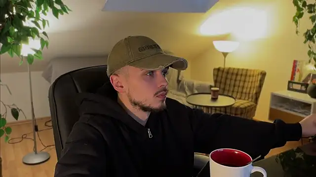 Snapshot of naked_psy chatting on November 14, 2025, 2:43 pm naked psy online show from November 14, 2025, 2:43 pm