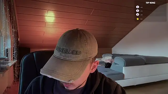 Snapshot of naked_psy chatting on February 17, 2025, 6:53 am naked psy online show from February 17, 2025, 6:53 am