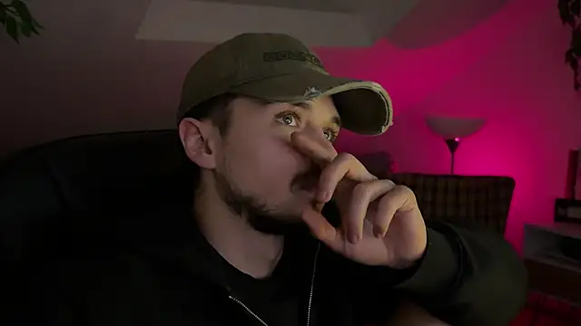 Snapshot of naked_psy chatting on January 11, 2026, 12:50 am naked psy online show from January 11, 2026, 12:50 am