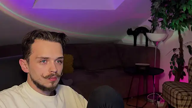 Snapshot of naked_psy chatting on March 26, 2026, 9:46 pm naked psy online show from March 26, 2026, 9:46 pm