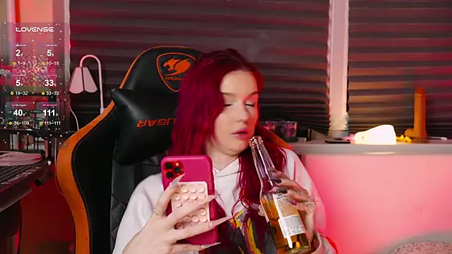 Snapshot of BlueCherryy chatting on October 13, 2025, 5:58 pm BlueCherryy online show from October 13, 2025, 5:58 pm